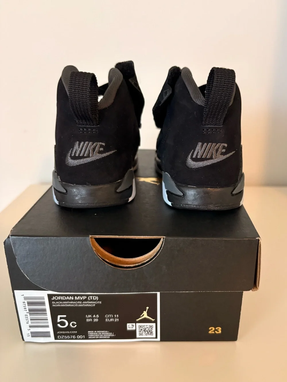 Jordan Toddler MVP Sneakers in Black 5c